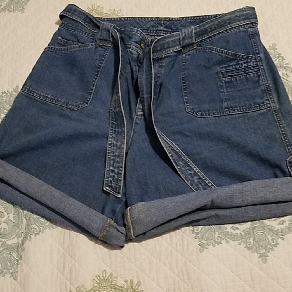 Ladies tie jean shorts